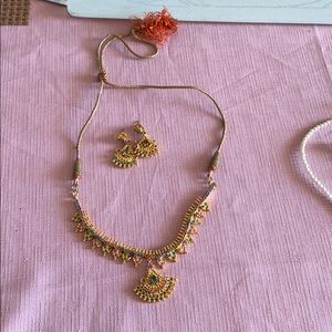 Indian athlete set necklace and earrings
